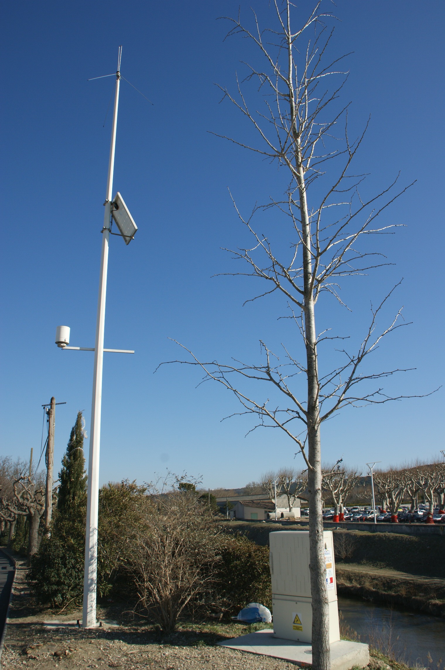 Station du réseau d'alerte de crues et de suivi des débits d'étiage de Bollène